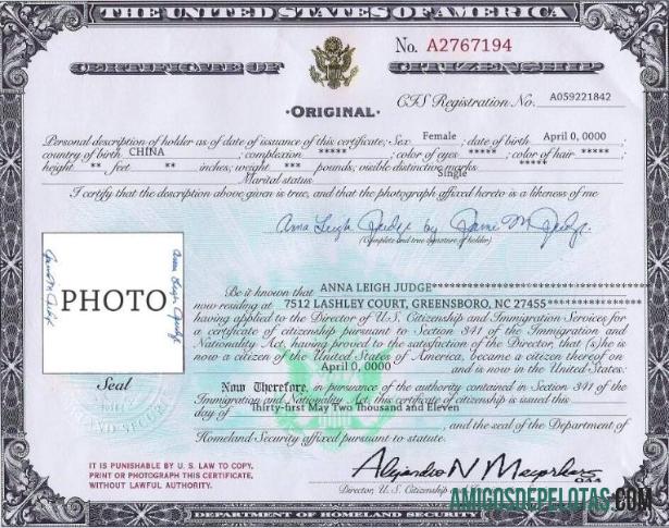 Realista modelo de certificado de cidadania dos EUA em formato PSD